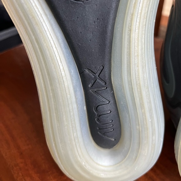 Nike Gray Air Max 720 Women’s Sneakers Shoes - Picture 5 of 12